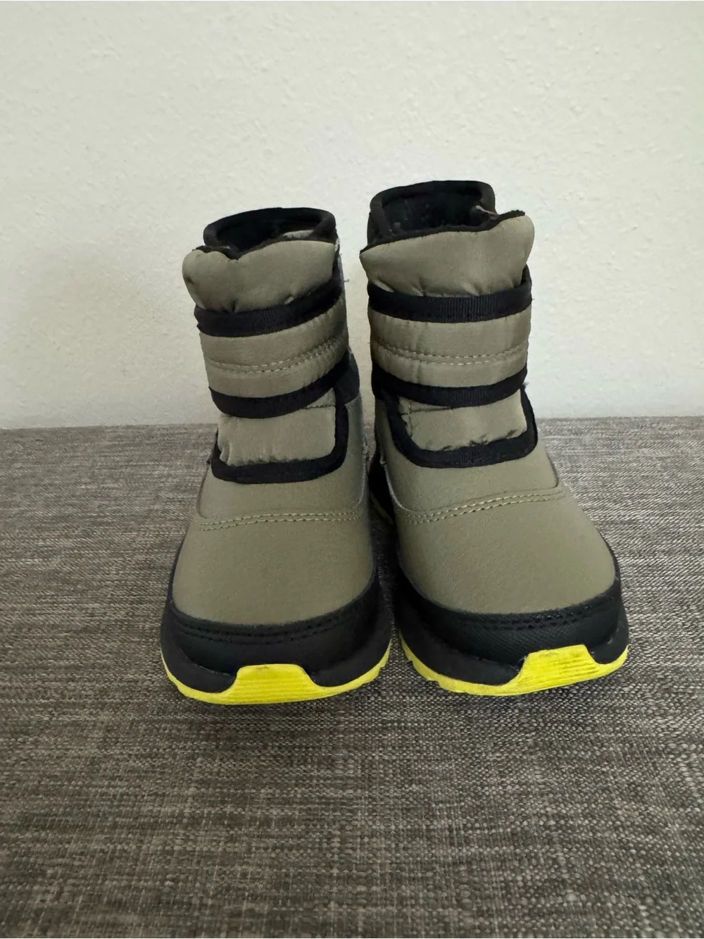 UGG Snow Boots Toddler / Little Kids Size 7 Black gray Leather Nylon